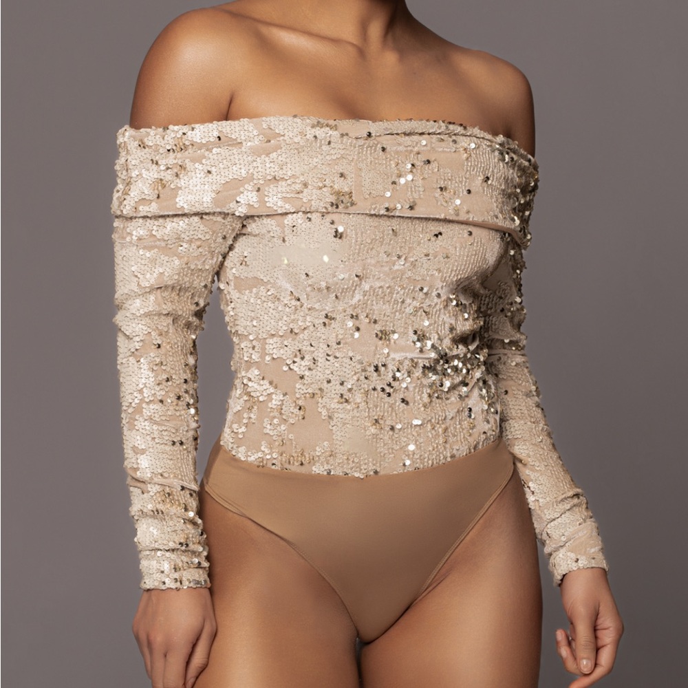 STONE CUTTING EDGE SEQUIN BODYSUIT